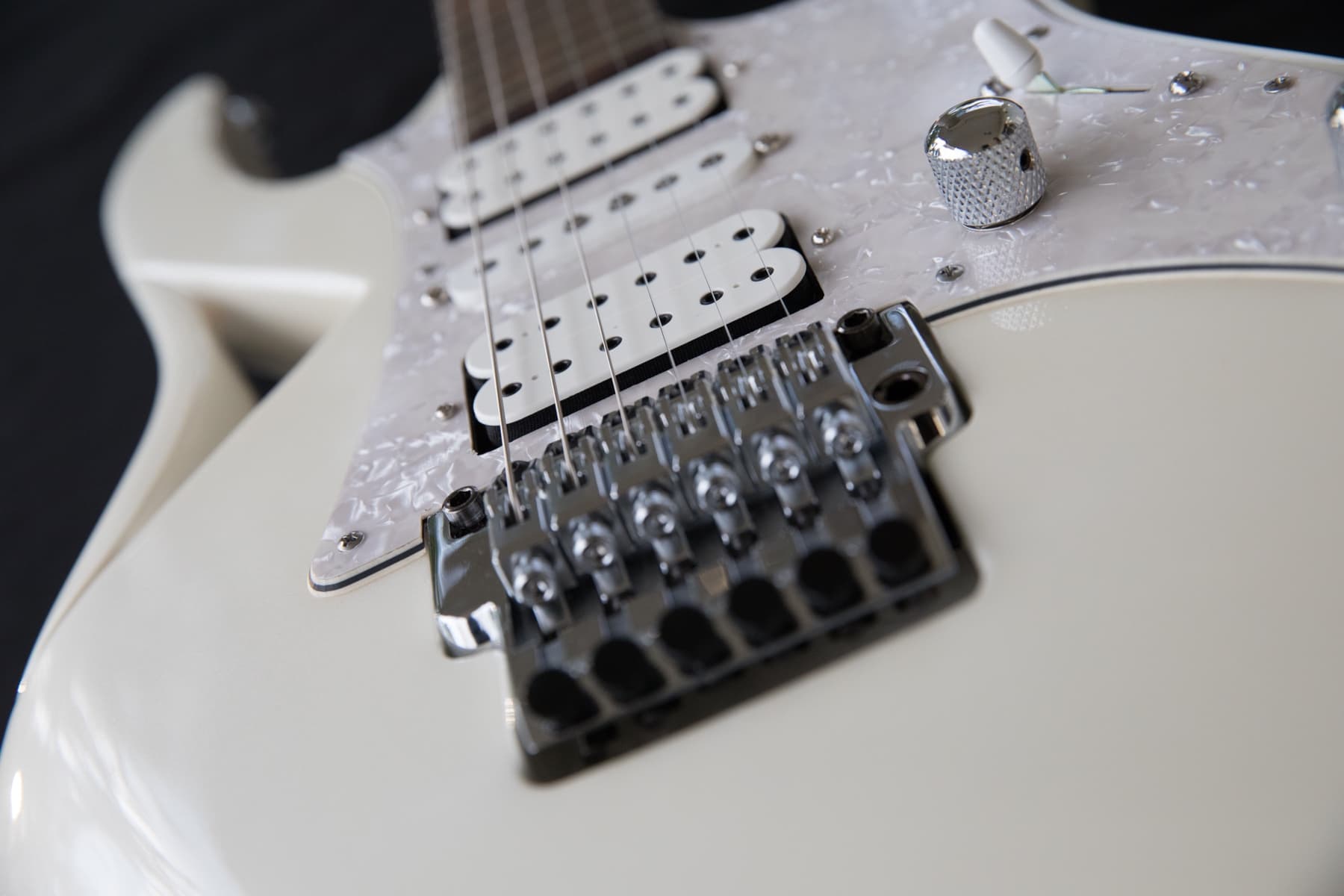 A ponte tremolo Ibanez Lo Pro Edge