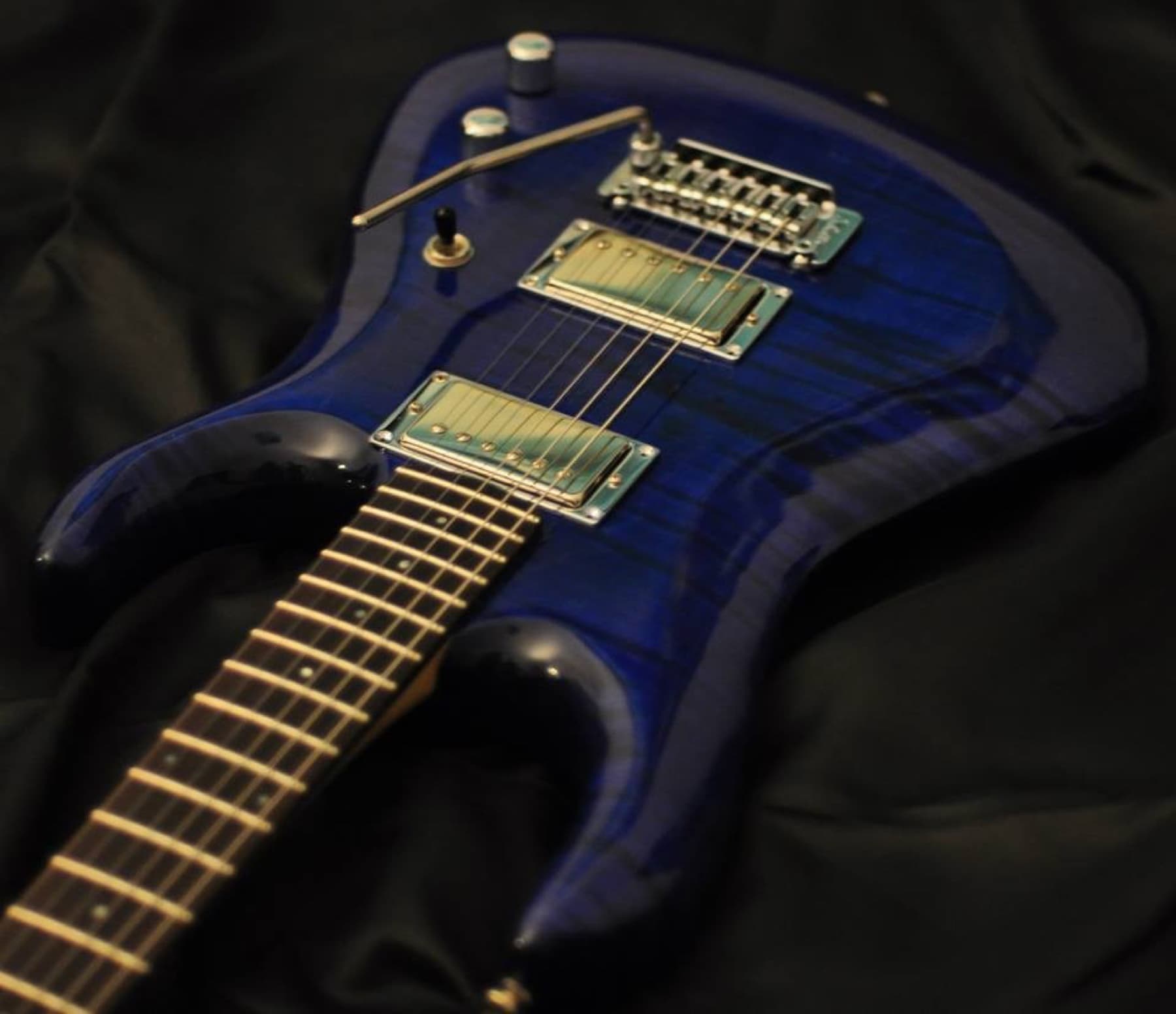 Blue Giant — guitarra De Gattis descatalogado