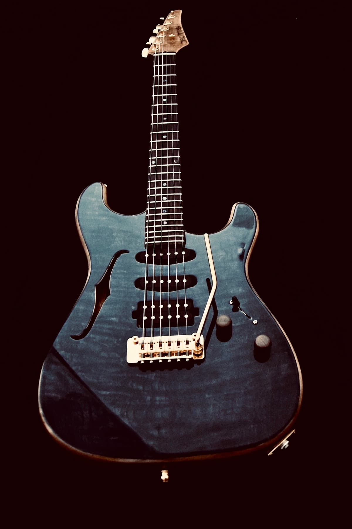 Strato Thinline — Gitarre von De Gattis